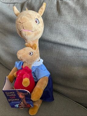 Cuddle Barn Animated Llama Llama Red Pajama Talking Plush Momma & Baby Llama